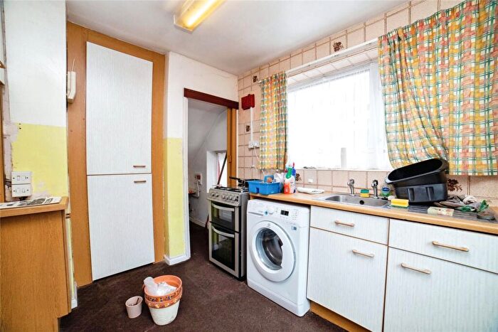 2 Bedroom Semi-Detached House For Sale In Newstead Street, Mansfield, Nottinghamshire, NG19