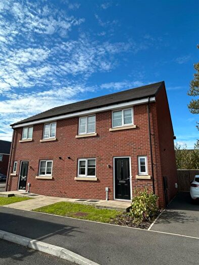 3 Bedroom Semi-Detached House To Rent In Turnstone Drive, Scunthorpe, DN16