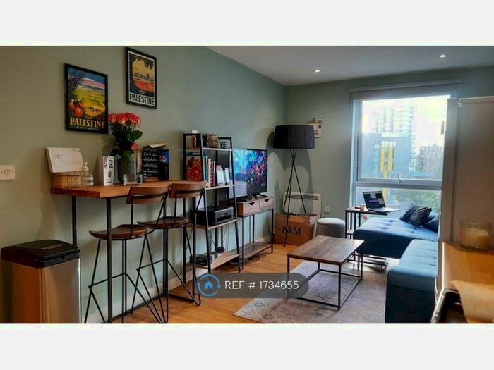 2 Bedroom Flat To Rent In Eastbank Tower, Manchester, M4