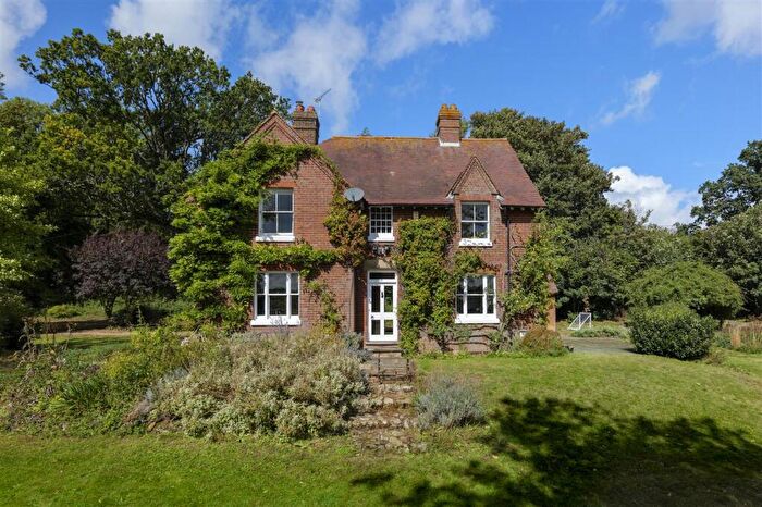 3 Bedroom Detached House To Rent In Scooks Hill Farmhouse, Scooks Hill, Ospringe, ME13