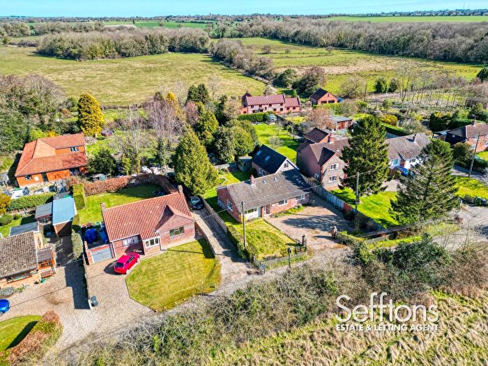 4 Bedroom Detached Bungalow For Sale In White Gates, Bradfield Common, Bradfield, North Walsham, Norfolk, NR28