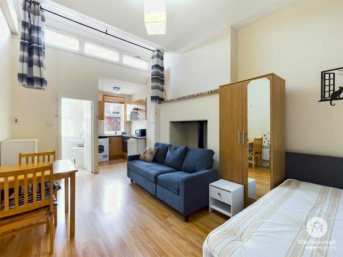 1 Bedroom Property To Rent In Holloway Road, Holloway Islington, London, N7