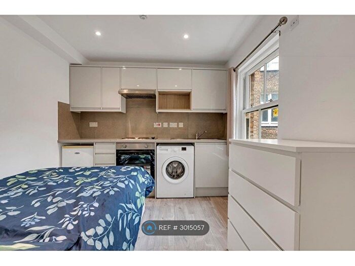 Studio To Rent In Edgware Road, London, W2