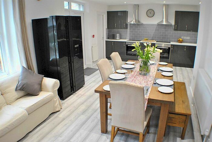 1 Bedroom Private Hall To Rent In Stanley Park Road, Staple Hill, BS16