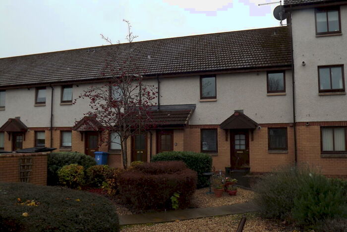 2 Bedroom Flat To Rent In Johnston Court, Falkirk, FK2