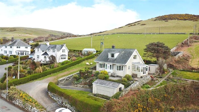 3 Bedroom Bungalow For Sale In Llwyngwril, Gwynedd, LL37