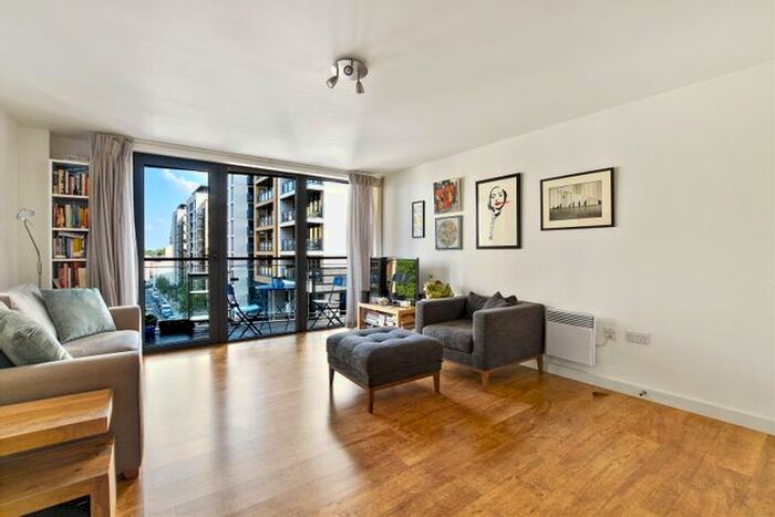 1 Bedroom Flat To Rent In Suttons Wharf, Palmers Road, Bethnal Green, London, E2