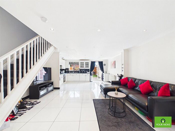 4 Bedroom Semi-Detached House To Rent In Nightingale Crescent, Harold Wood, Romford, RM3