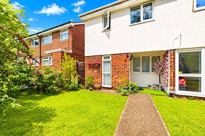 2 Bedroom End Of Terrace House For Sale In Avon Close, Calcot, Reading, Berkshire, RG31