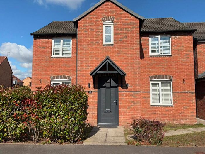 4 Bedroom Detached House To Rent In Prior Croft, Bolton-upon-dearne, S63