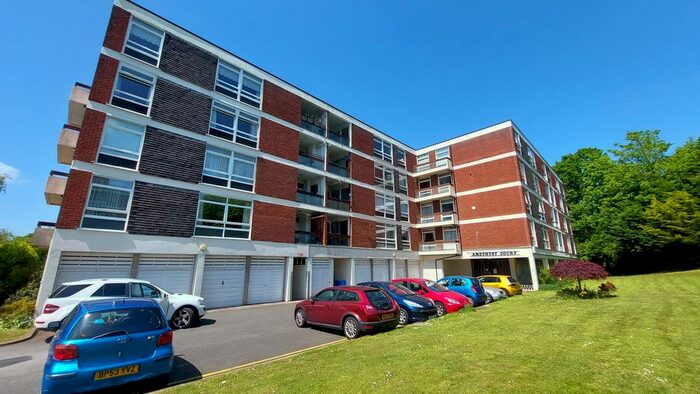 3 Bedroom Flat To Rent In Amethyst Court, Solihull, B92