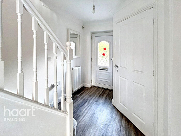 3 Bedroom Semi-Detached House For Sale In Jubilee Close, Sutton St James, PE12