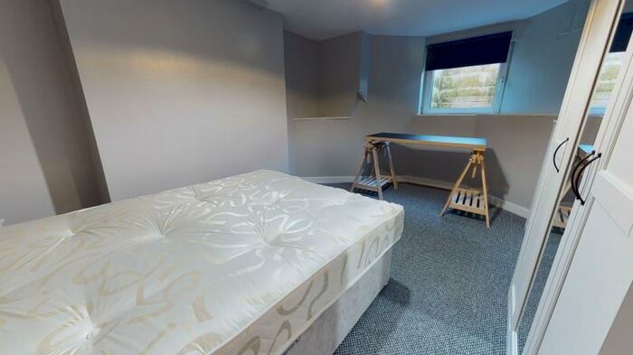 6 Bedroom Terraced House To Rent In Cliff Mount, Woodhouse, Leeds, LS6