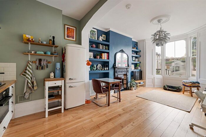 1 Bedroom Flat For Sale In Grove Road, Hackney, E3