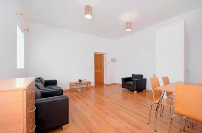 1 Bedroom Flat To Rent In Bedford Hall, Bedford Road, Ealing, W13
