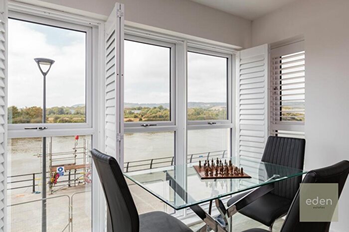 2 Bedroom Flat For Sale In Waterman Way, Wouldham, ME1