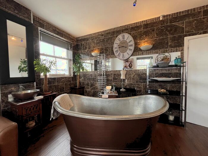 3 Bedroom Apartment To Rent In Moreland Street, Nottingham, NG2