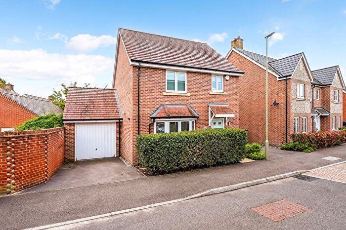 3 Bedroom Detached House For Sale In Skylark Avenue, Emsworth, PO10