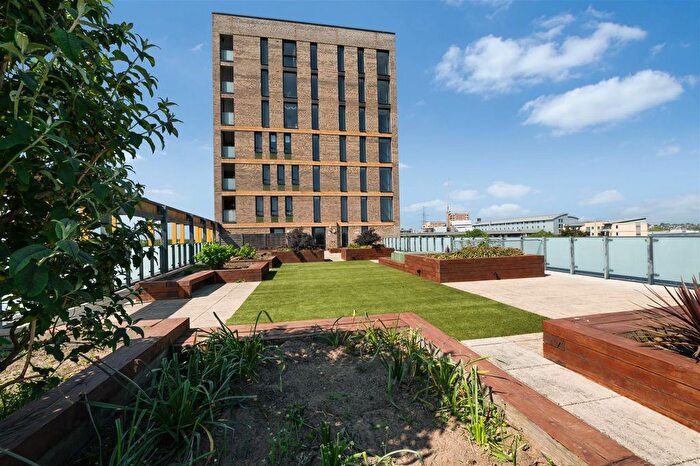 1 Bedroom Flat To Rent In Prince Georges Road, Colliers Wood, SW19