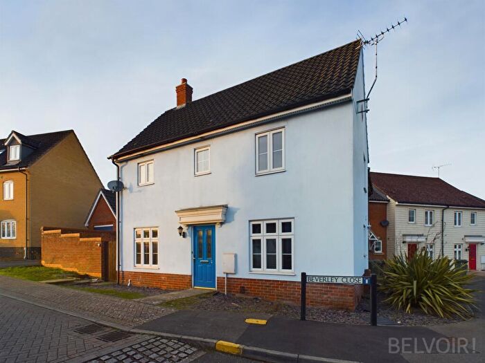 3 Bedroom Semi-Detached House To Rent In Beverley Close, Carbrooke, IP25