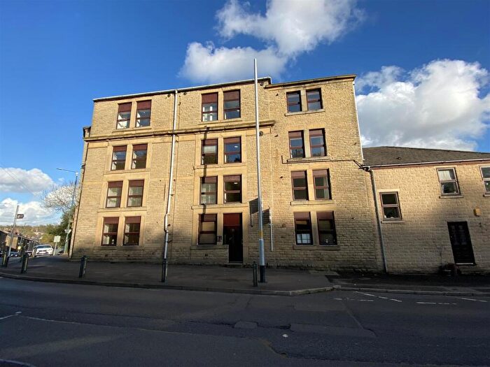 1 Bedroom Flat To Rent In Mitre House, Mossley, OL5