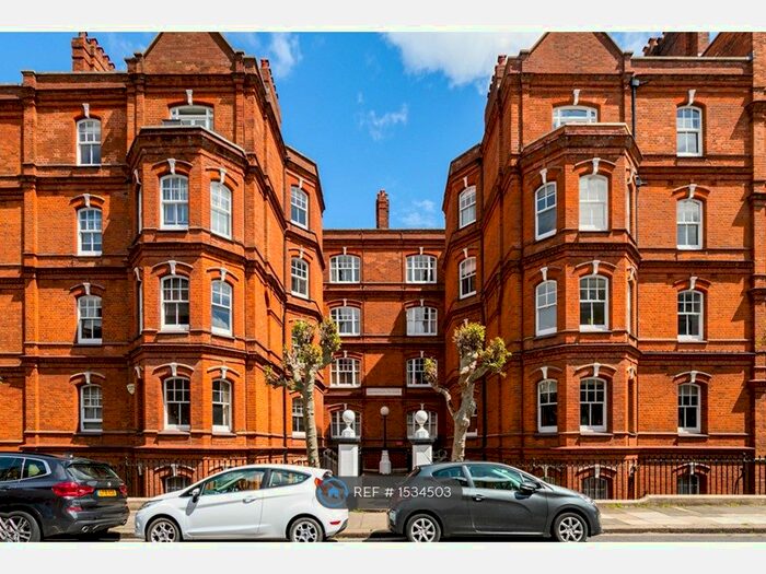 2 Bedroom Flat To Rent In Gainsborough Mansions, London, W14