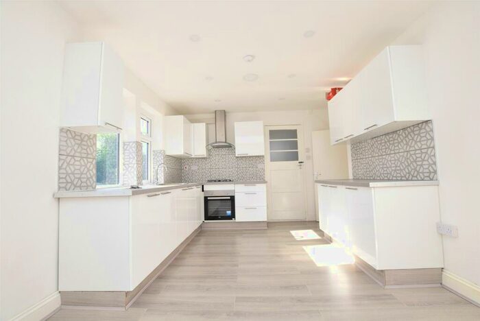 3 Bedroom End Of Terrace House To Rent In Woodbridge Lane, Harold Hill, Romford, RM3