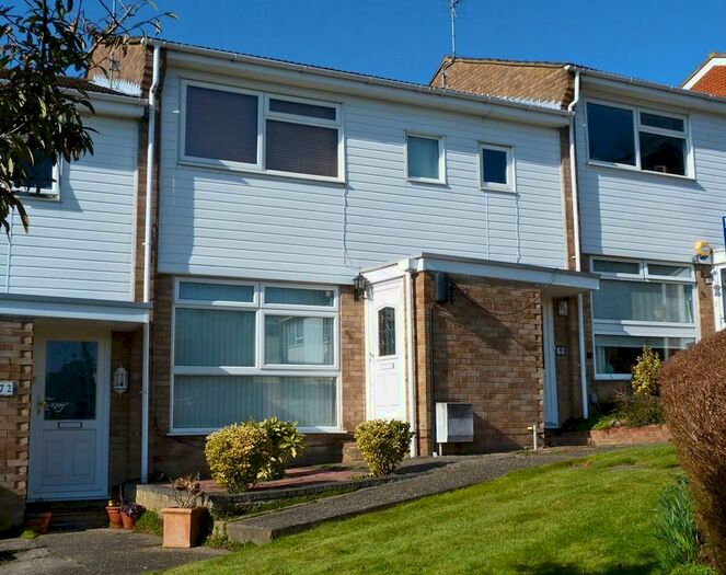 1 Bedroom Maisonette To Rent In Valley Fields Crescent, Enfield, EN2