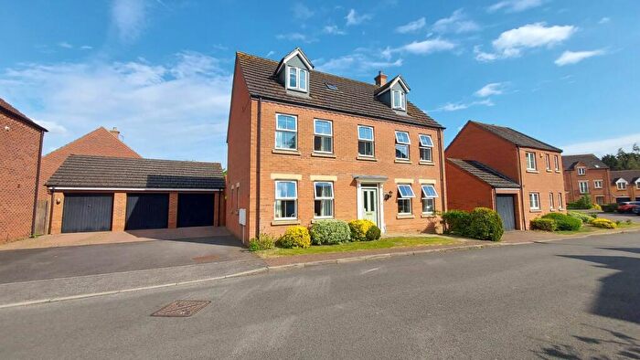 5 Bedroom Detached House For Sale In Kestrel Drive, Bourne, PE10