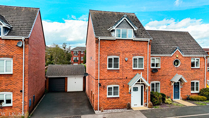 4 Bedroom Semi-Detached House For Sale In Valley Drive, Wilnecote, Tamworth, Staffordshire, B77