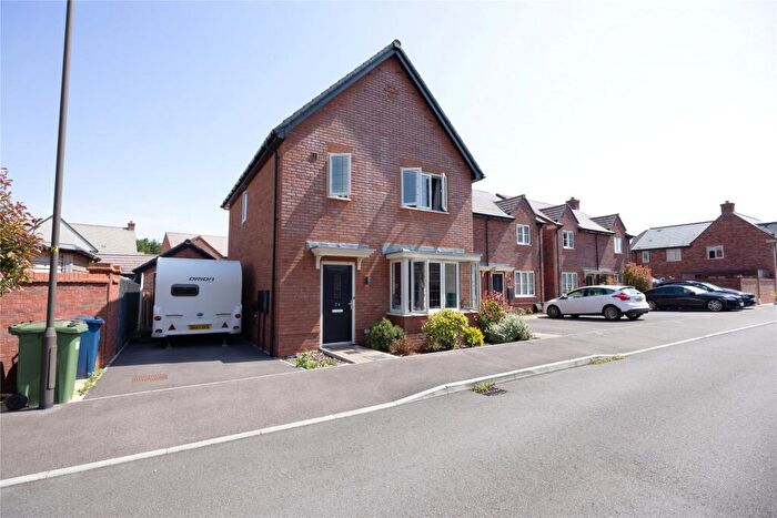 3 Bedroom Detached House For Sale In Snapdragon Close, Walton Cardiff, Tewkesbury, Gloucestershire, GL20