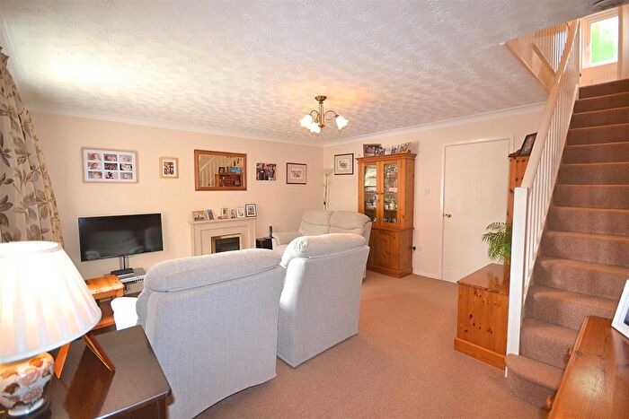 3 Bedroom Detached House For Sale In Highgrove Close, Dorchester, DT1