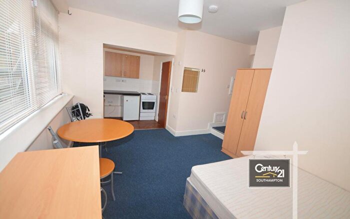 Studio To Rent In |Ref: |, London Road, Southampton, SO15