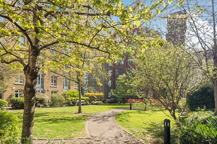 1 Bedroom Flat For Sale In Park East Building, Bow Quarter, London, E3