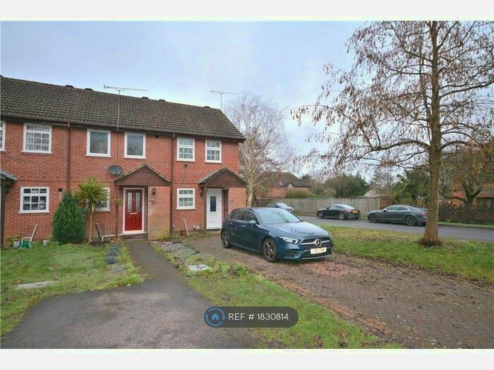 2 Bedroom Terraced House To Rent In Northampton Close, Bracknell, RG12