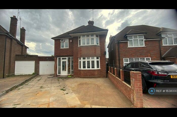 3 Bedroom Detached House To Rent In Luton, Luton, LU3
