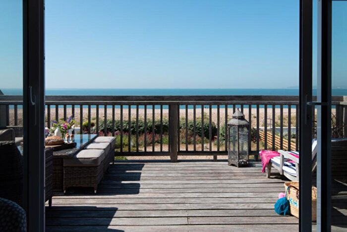 5 Bedroom Detached House For Sale In Southwood Road, Hayling Island, Hampshire, PO11