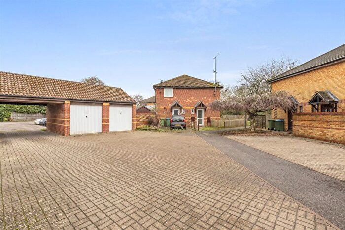 1 Bedroom End Terrace House For Sale In The Pastures, Coppice, Aylesbury (No Chain), HP20