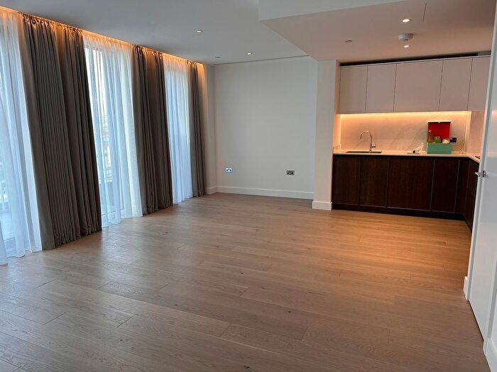 2 Bedroom Flat To Rent In Paragon Square, London, WC1X