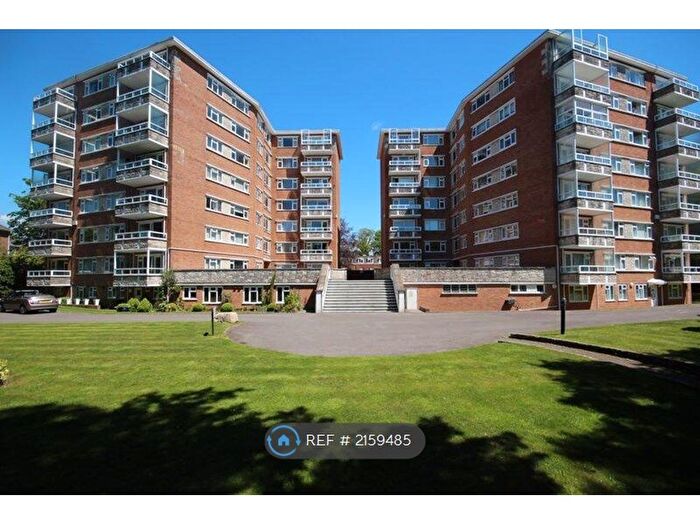 2 Bedroom Flat To Rent In Mildenhall, Bournemouth, BH4