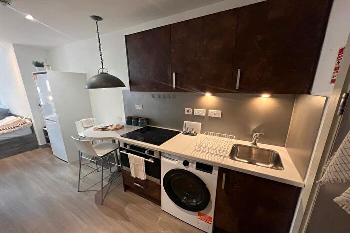 Apartment To Rent In Saxon Court, Church Street, RG1