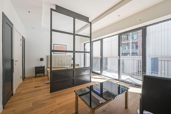 Studio To Rent In London City Island, Canning Town, London, E14