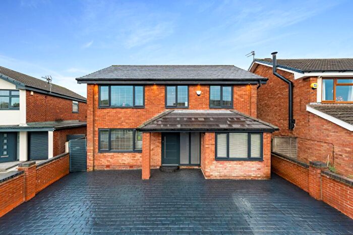 4 Bedroom Detached House For Sale In Wroxham Close, Brandlesholme, BL8