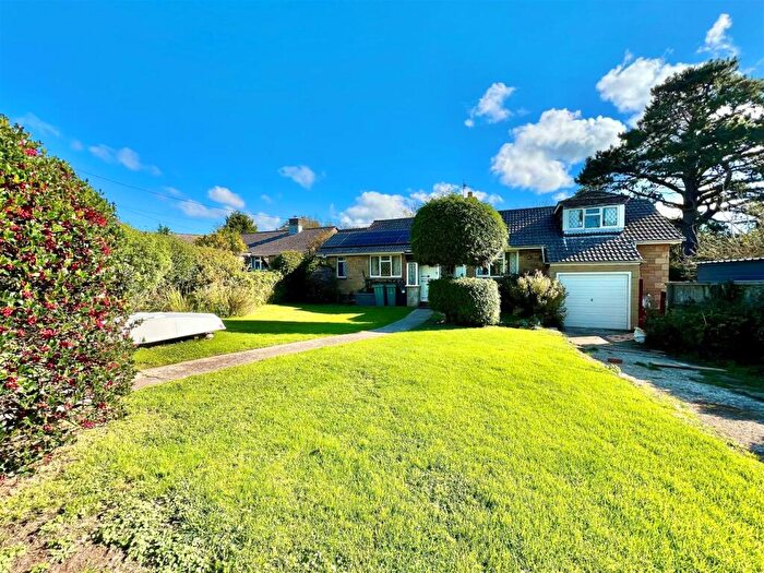 3 Bedroom Chalet For Sale In Brighstone, Isle Of Wight, PO30