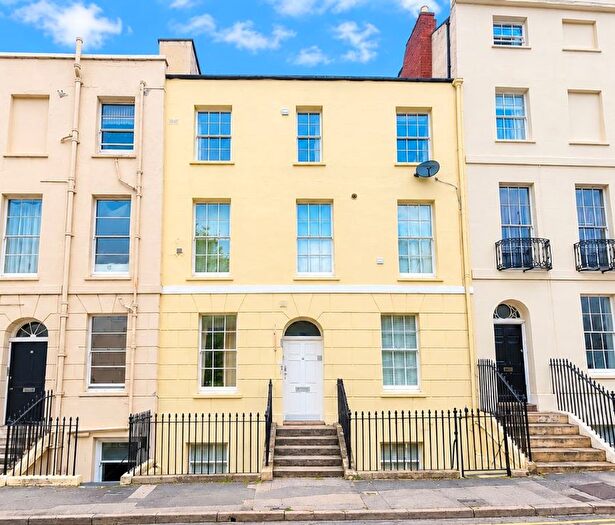 2 Bedroom Flat For Sale In Flat, Grosvenor Street, Cheltenham, GL52