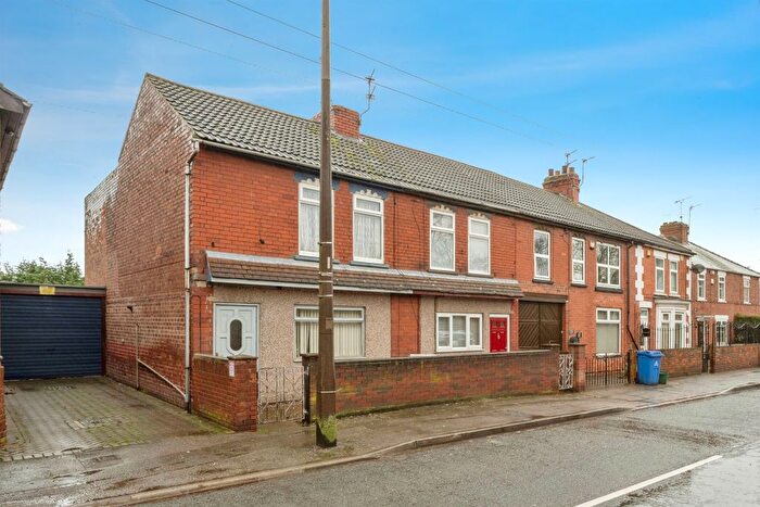 2 Bedroom End Of Terrace House For Sale In East Lane, Stainforth, Doncaster, DN7