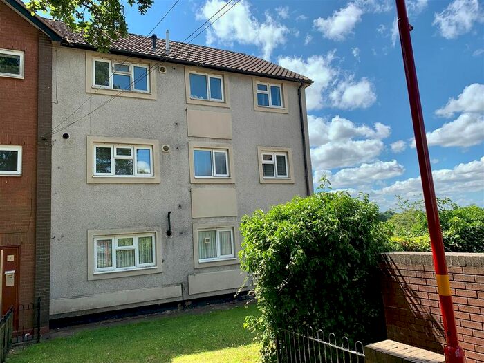 3 Bedroom Flat To Rent In The Doweries, Rubery, Rednal, Birmingham, B45