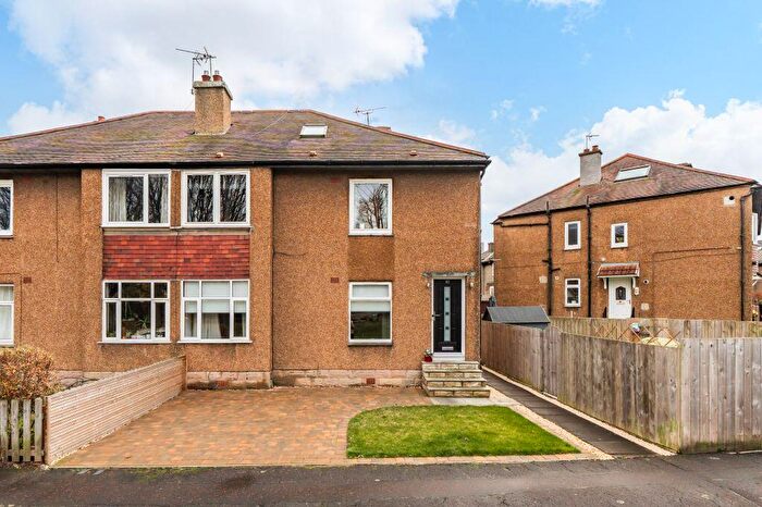 3 Bedroom Flat For Sale In Broombank Terrace, Edinburgh, EH12