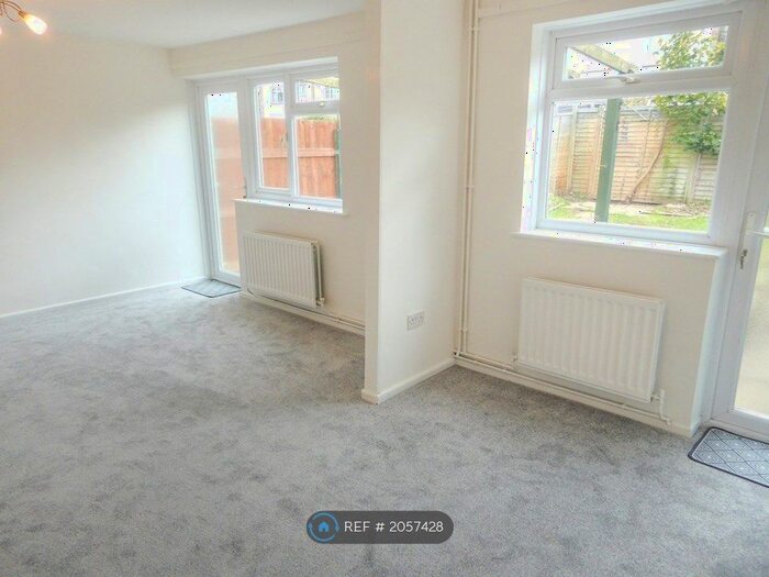 3 Bedroom Terraced House To Rent In Normanton Road, Basingstoke, RG21