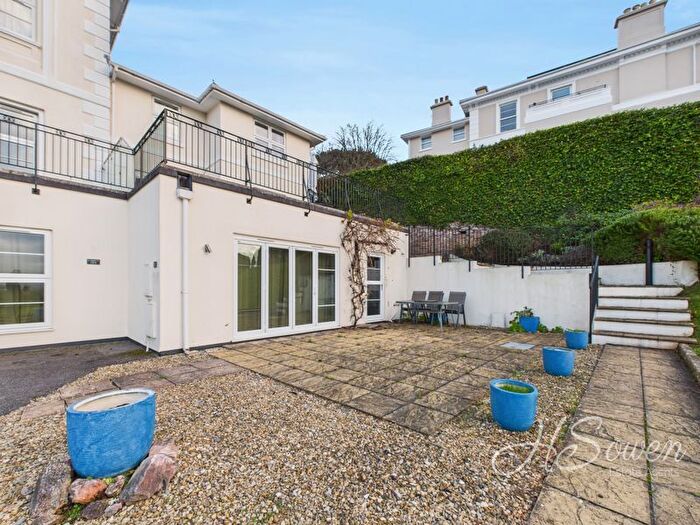 2 Bedroom Flat For Sale In St. Lukes Road South, Torquay, TQ2